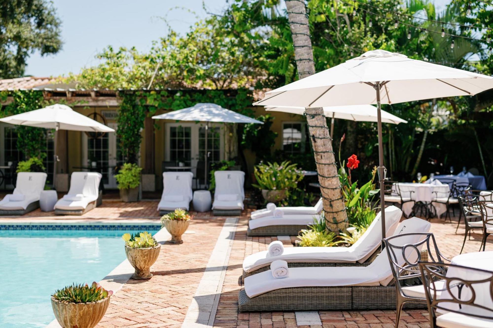 Hotel Escalante Naples Exterior photo